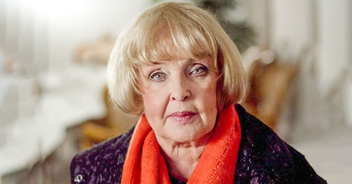 Ада Роговцева стала волонтером