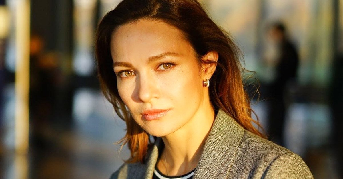 дочь евгении брик