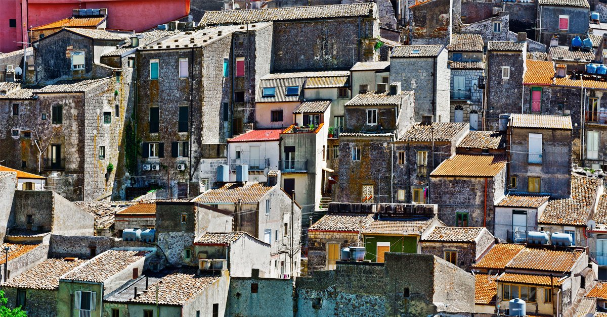 Домик в Италии за один евро