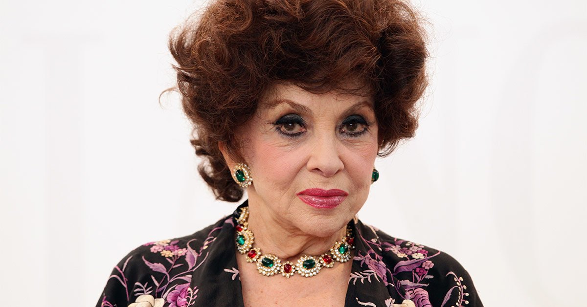 джина лоллобриджида подала в суд