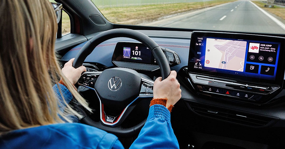 Кто пропустит трамвай