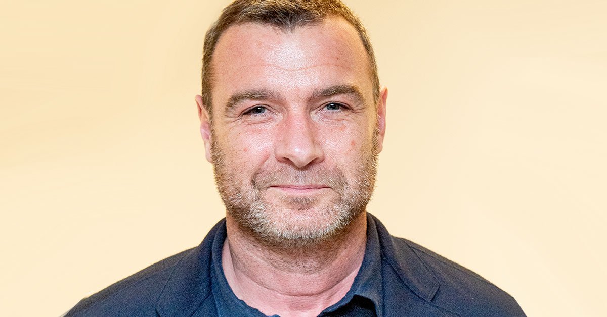 Лив Шрайбер обратился к украинцам