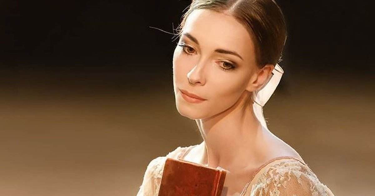 Ольга Смирнова покинула Россию