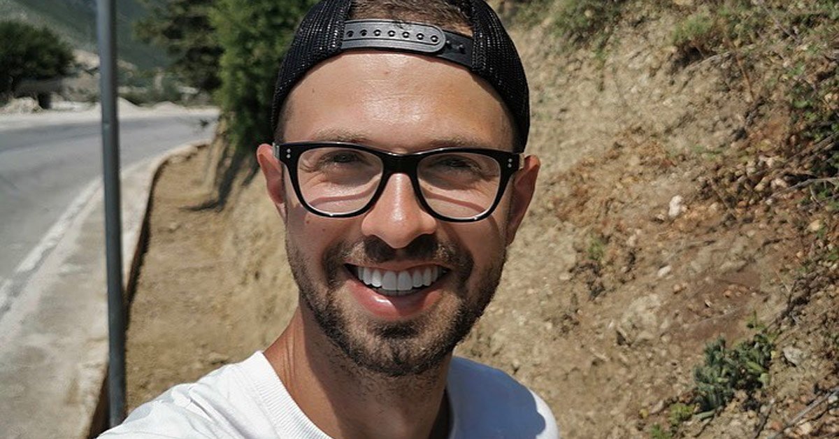 Птушкин отдал деньги на благотворительность