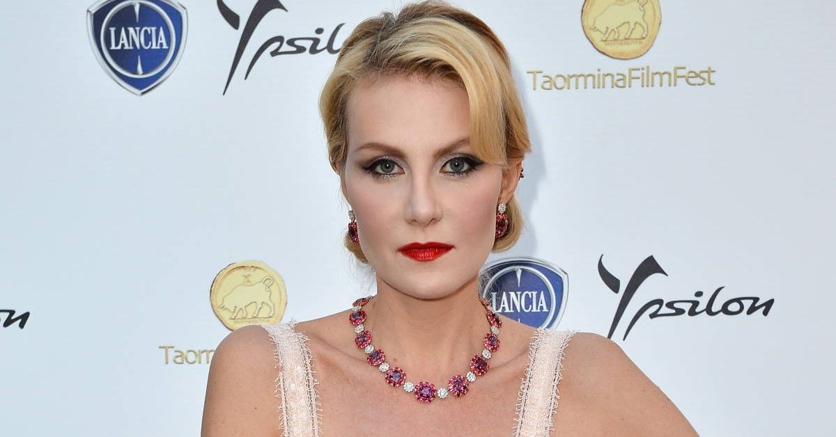 рената литвинова высказалась о российских друзьях